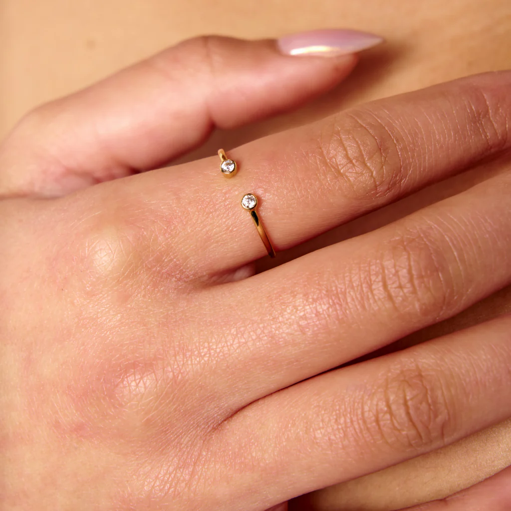 9ct Gold Circle Split Ring | Mimi - Image 3