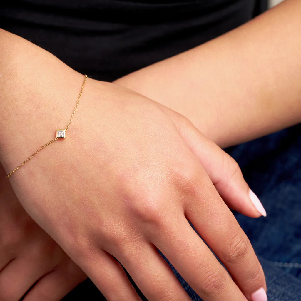 9ct Gold Clear Square Stone Bracelet | Leona - Image 3