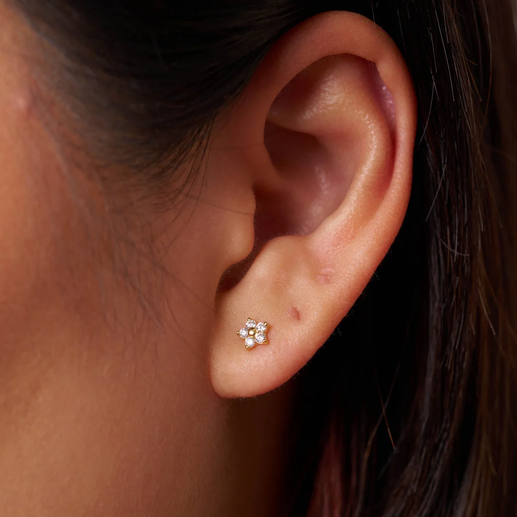9ct Gold Clear Stone Star Stud Earrings | Alize - Image 4