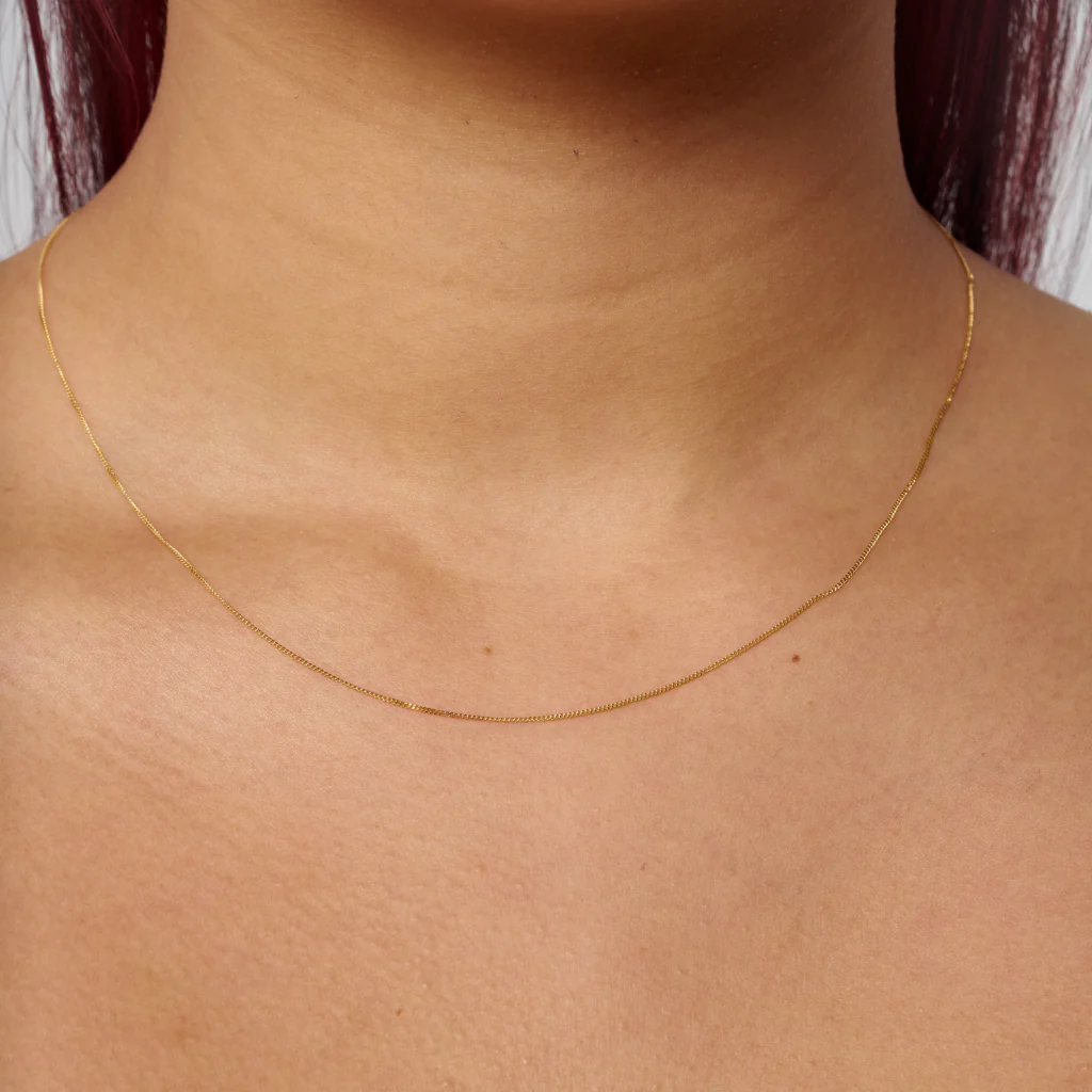9ct Gold Delicate Curb Chain Necklace | Terni - Image 4