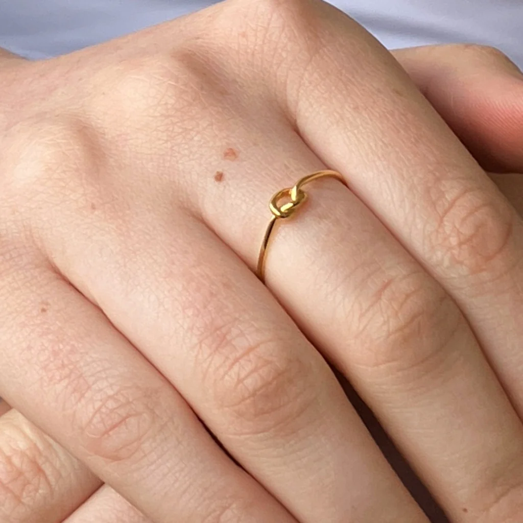 9ct Gold Delicate Loveknot Ring | Kalli - Image 5