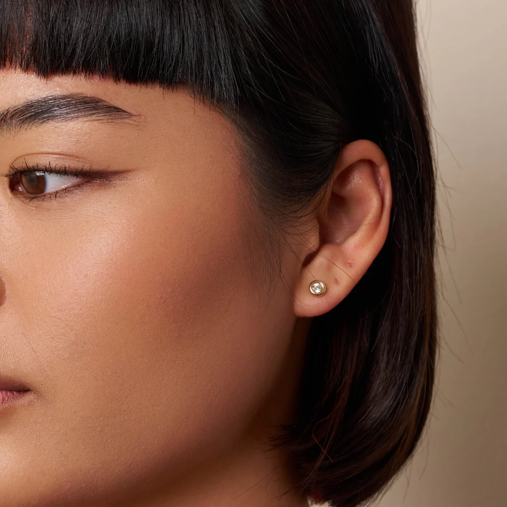 9ct Gold Round Clear Stone Stud Earrings | Amina - Image 3