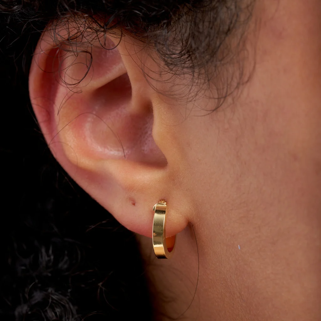 9ct Gold Square Tube Huggie Hoop Earrings | Mellie - Image 4