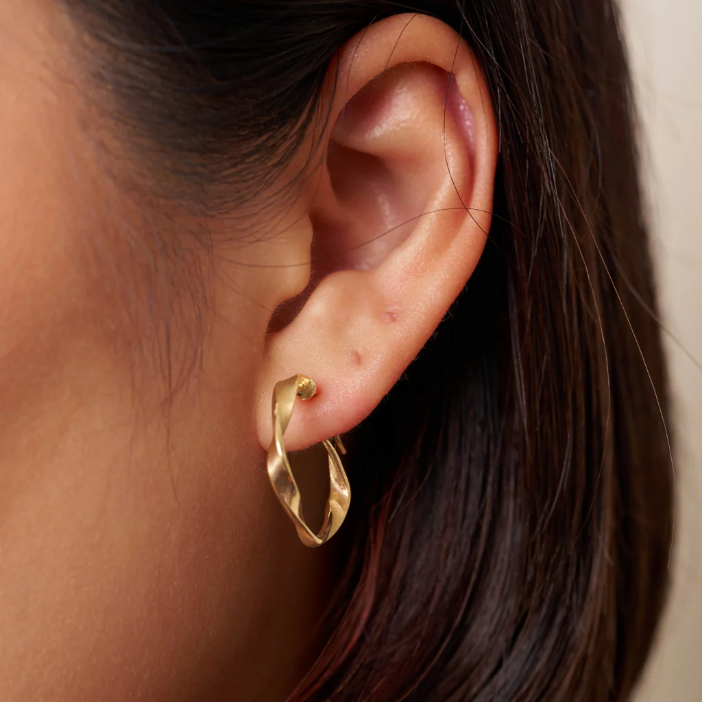 9ct Gold Twist Hoop Earrings | Corelle - Image 4