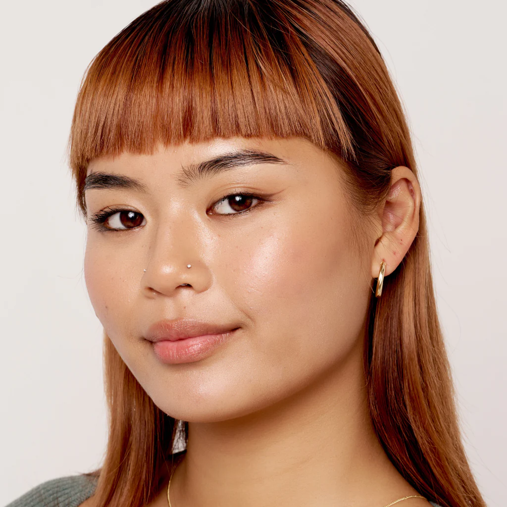 9ct Gold Twist Oval Hoop Earrings | Evia - Image 3