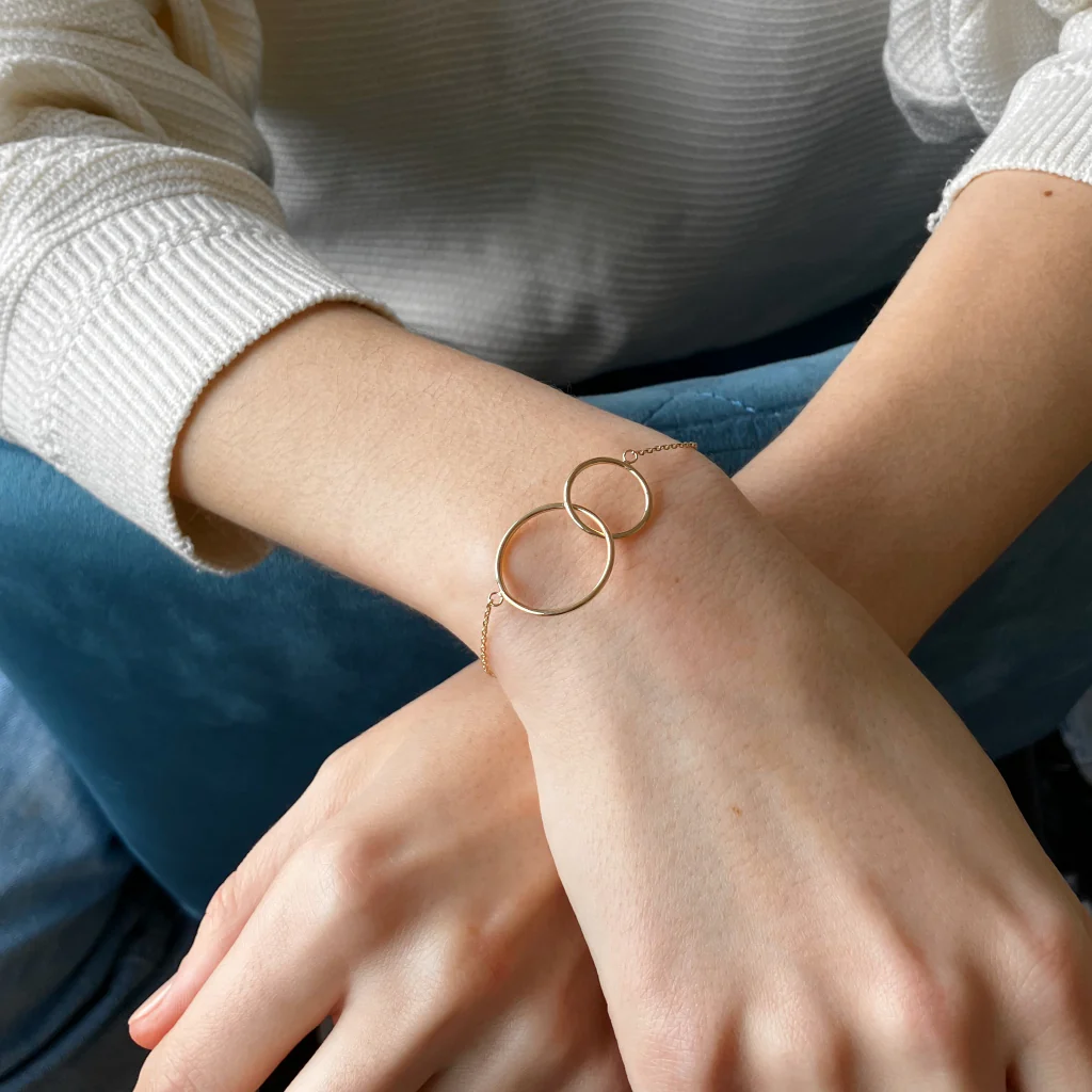 18ct Gold Plated Interlocking Circles Bracelet | Avila - Image 3