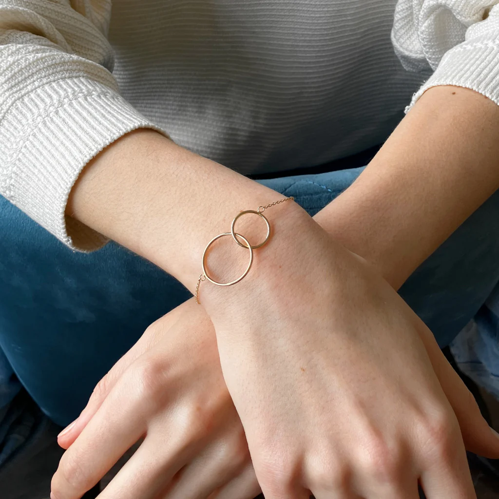 18ct Gold Plated Interlocking Circles Bracelet | Avila - Image 4