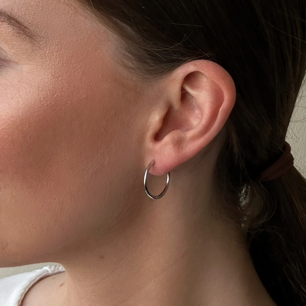 Sterling Silver Hinged Huggie Hoop Earrings | Besse - Image 15