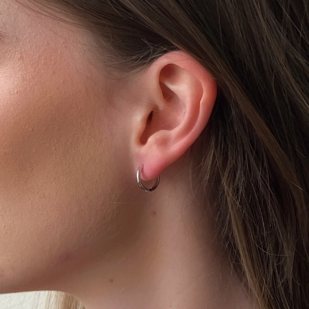 Sterling Silver Hinged Huggie Hoop Earrings | Besse - Image 2