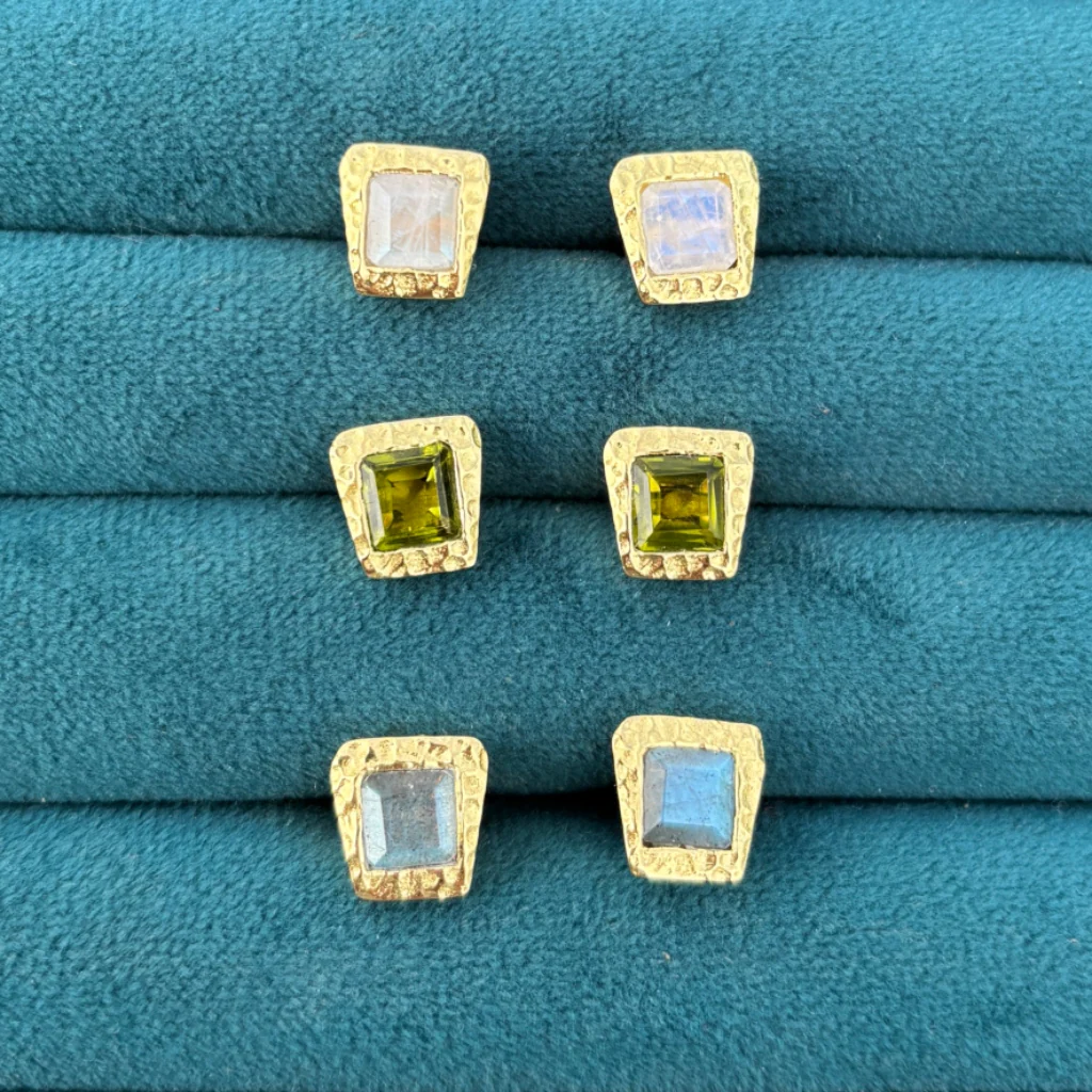 Gold Asymmetrical Stud Earrings | Aria | Noyre - Image 3