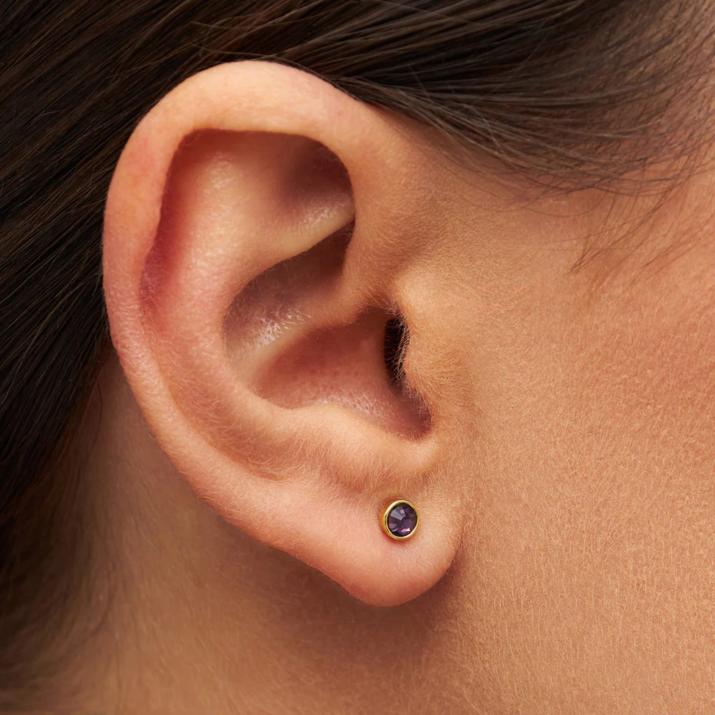 Gold Crystal Circle Single Stud Earring | Bling | Lulu Copenhagen - Image 9