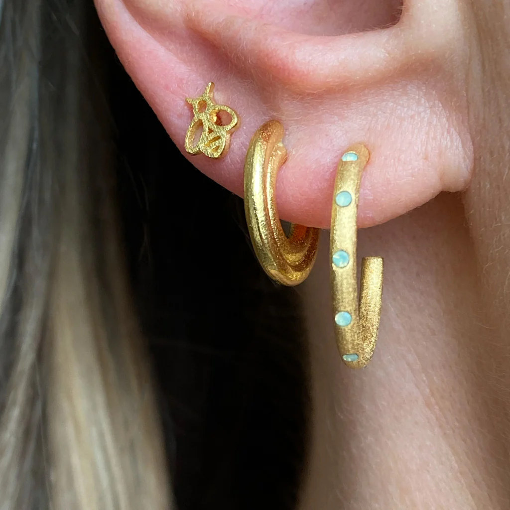 Gold Bumblebee Single Stud Earring | Lulu Copenhagen - Image 4