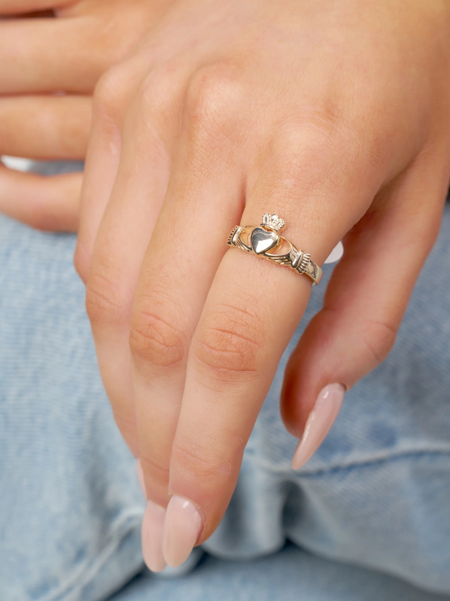 18ct Gold Plated Classic Claddagh Ring | Cara - Image 4