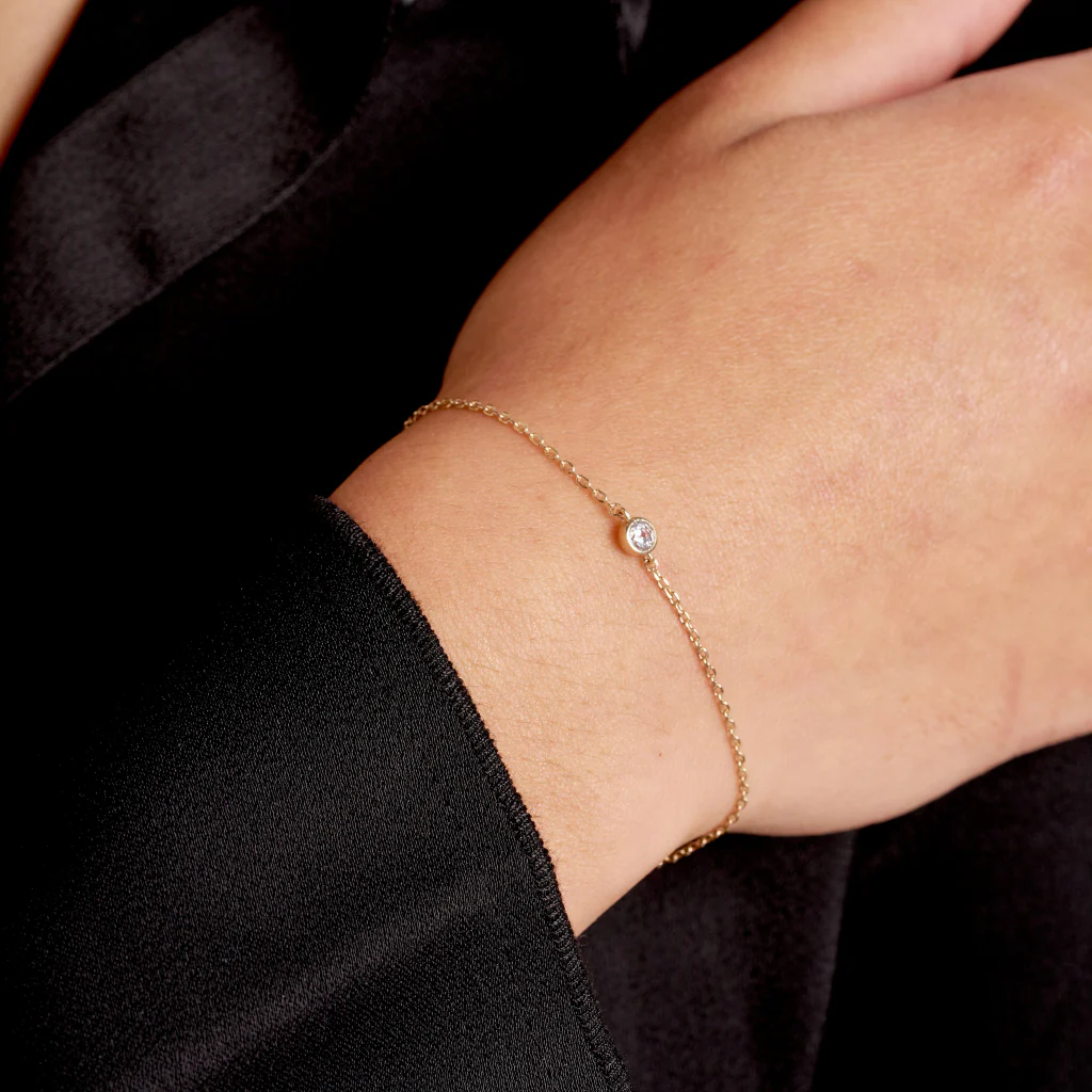 18ct Gold Plated Delicate Circle Stone Bracelet | Unia - Image 3