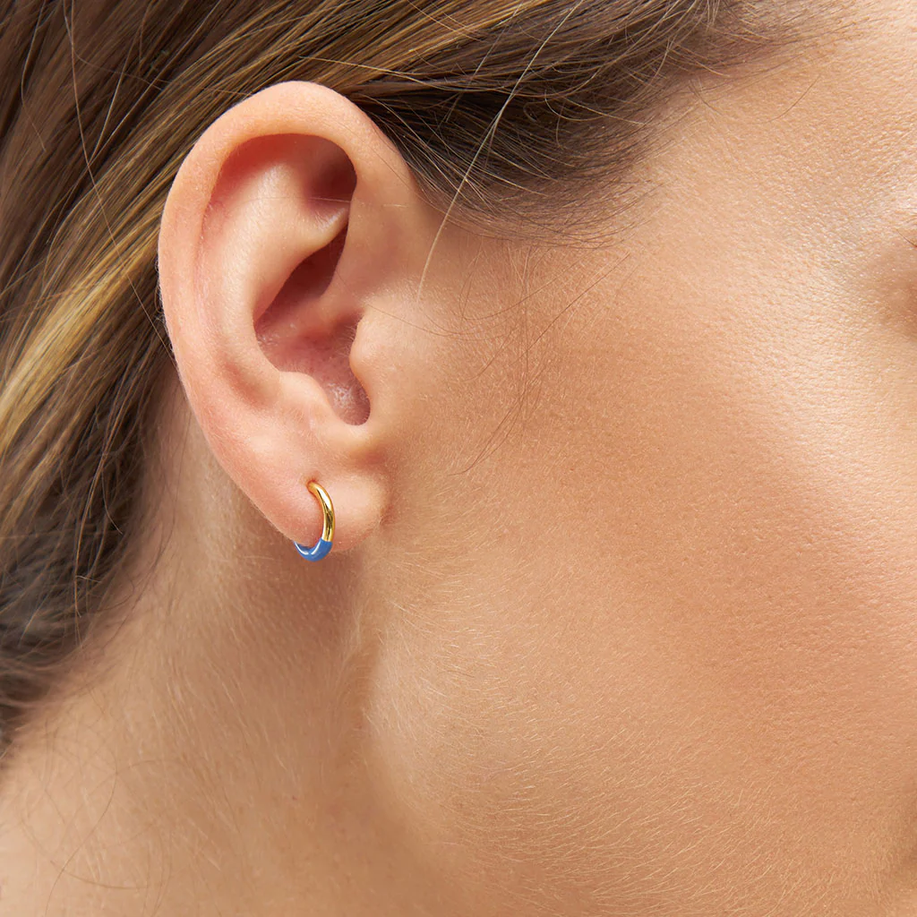 Gold Half Dip Enamel Coloured Single Hoop Earring | Lulu Copenhagen - Image 5