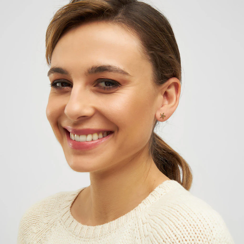 Gold Starfish Single Stud Earring | Lulu Copenhagen - Image 3