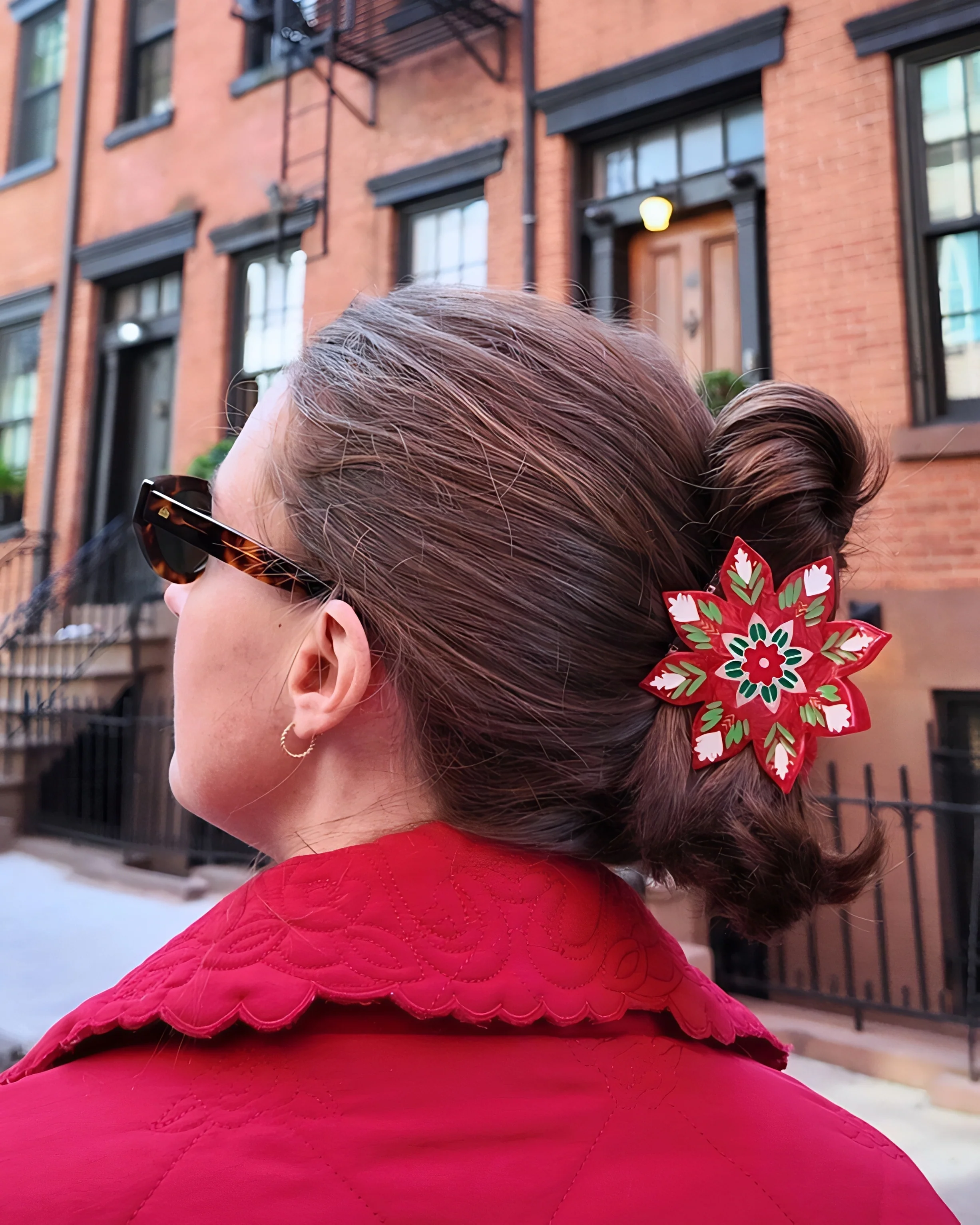 Hand-Painted Claw Hair Clip | Christmas Flower | Solar Eclipse - Image 4