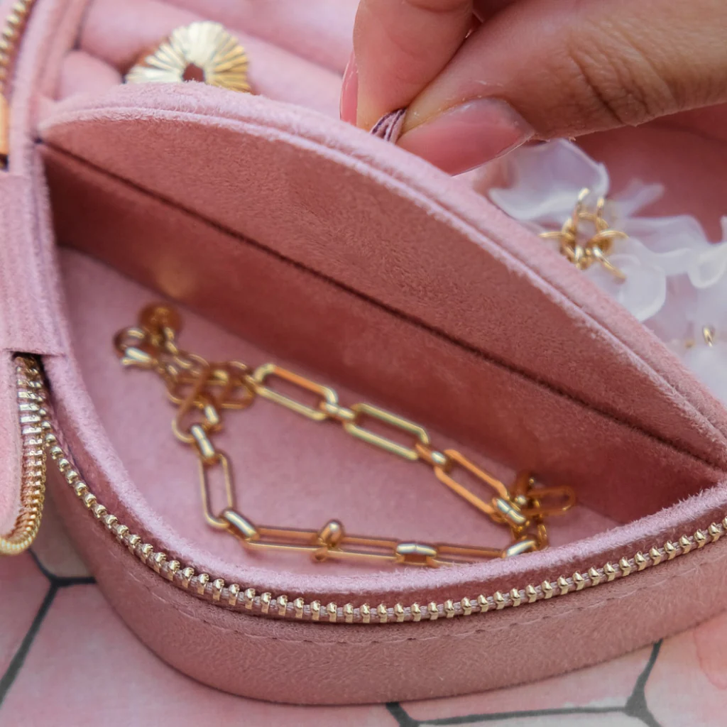 Heart Shaped Travel Jewellery Box | Celeste | Velvet | Maison Scarlett - Image 7