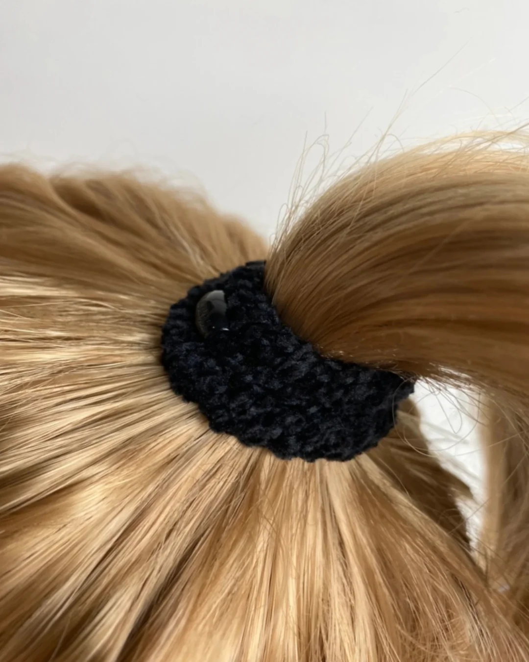 Kknekki Hair Tie | Velvet | Black - Image 2