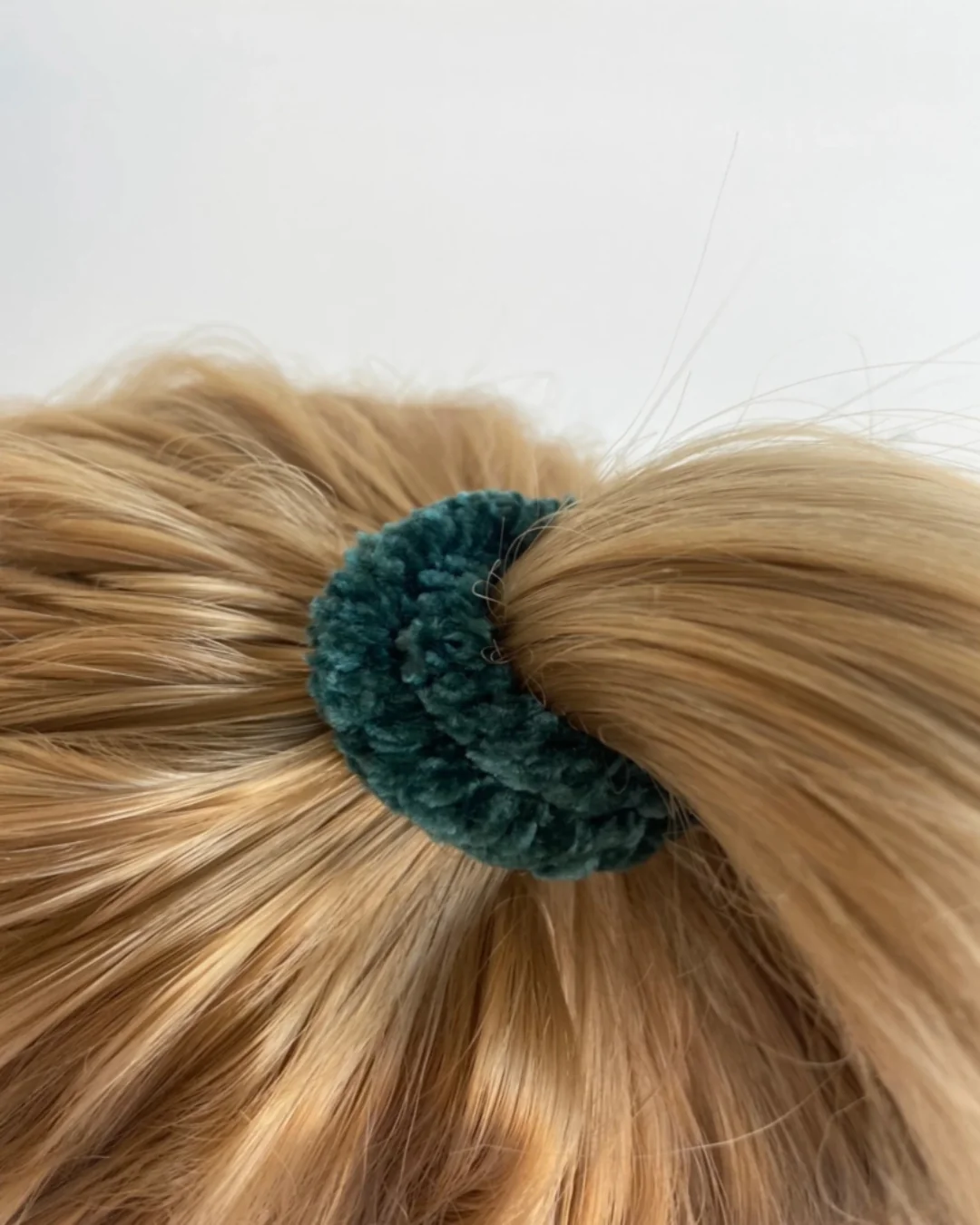 Kknekki Hair Tie | Velvet | Green - Image 2