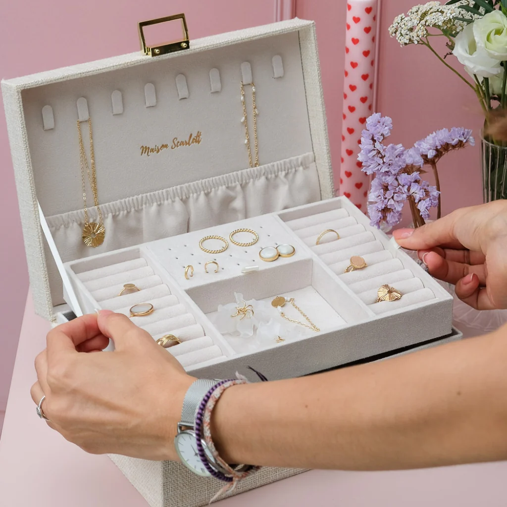 Large Rectangle Jewellery Box | Louise | Linen | Maison Scarlett - Image 6