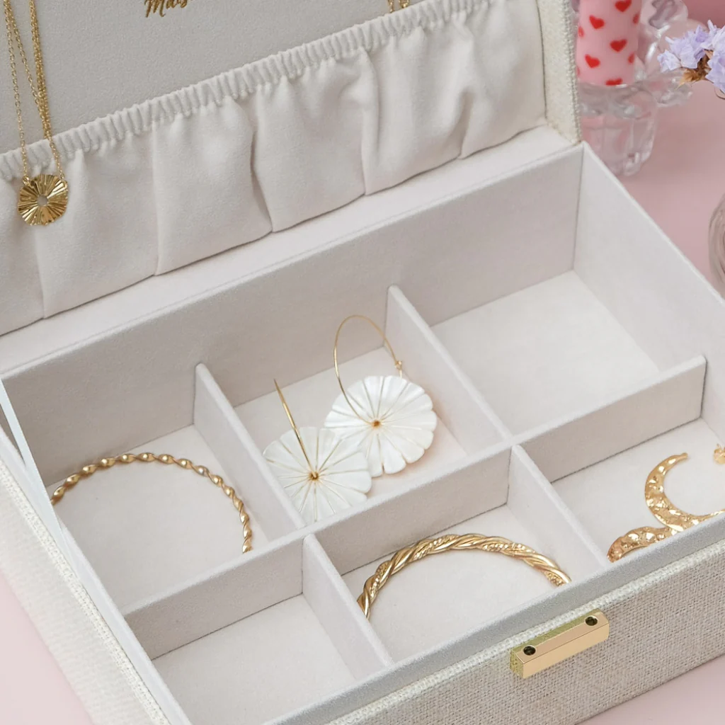 Large Rectangle Jewellery Box | Louise | Linen | Maison Scarlett - Image 8