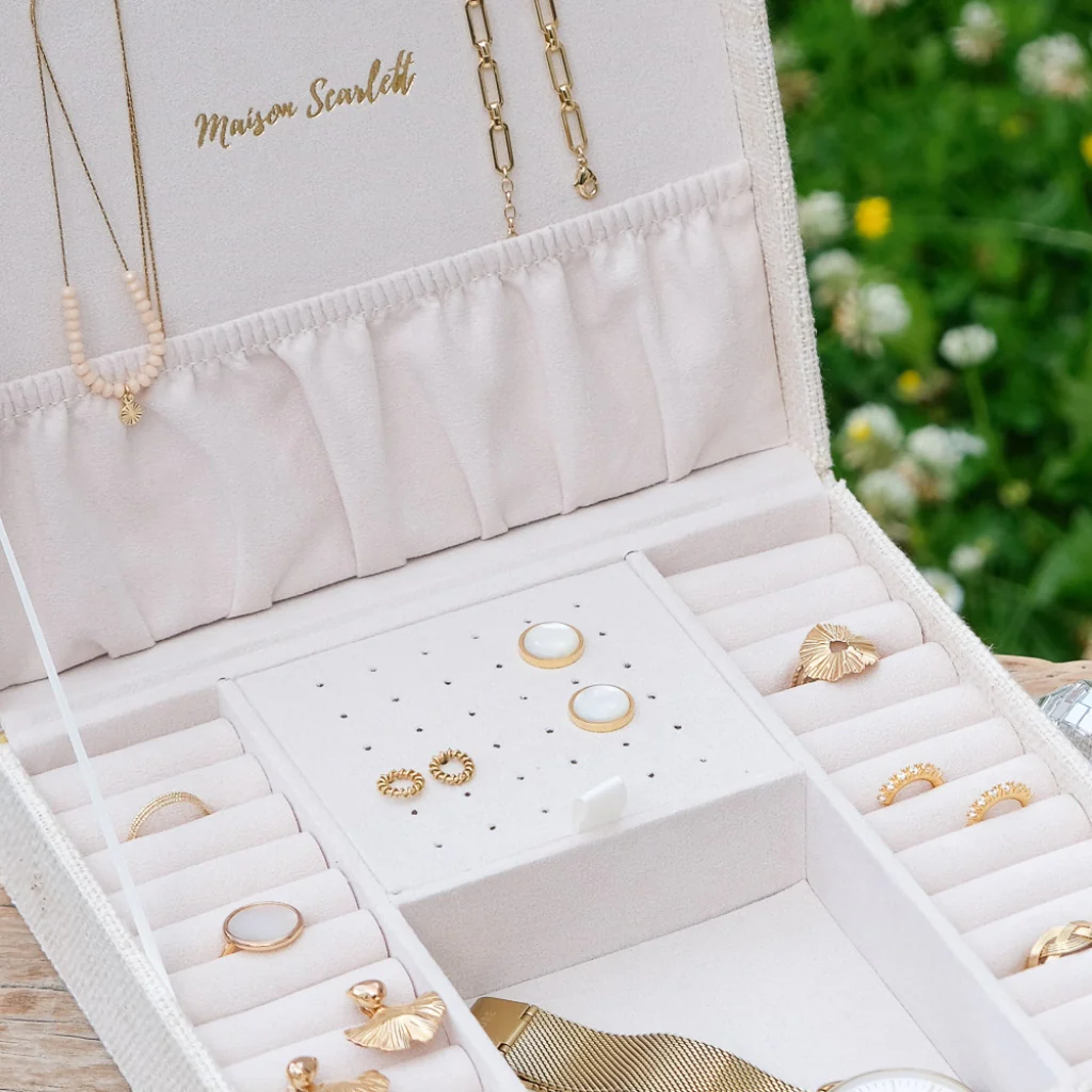 Large Square Jewellery Box | Anne | Linen | Maison Scarlett - Image 4