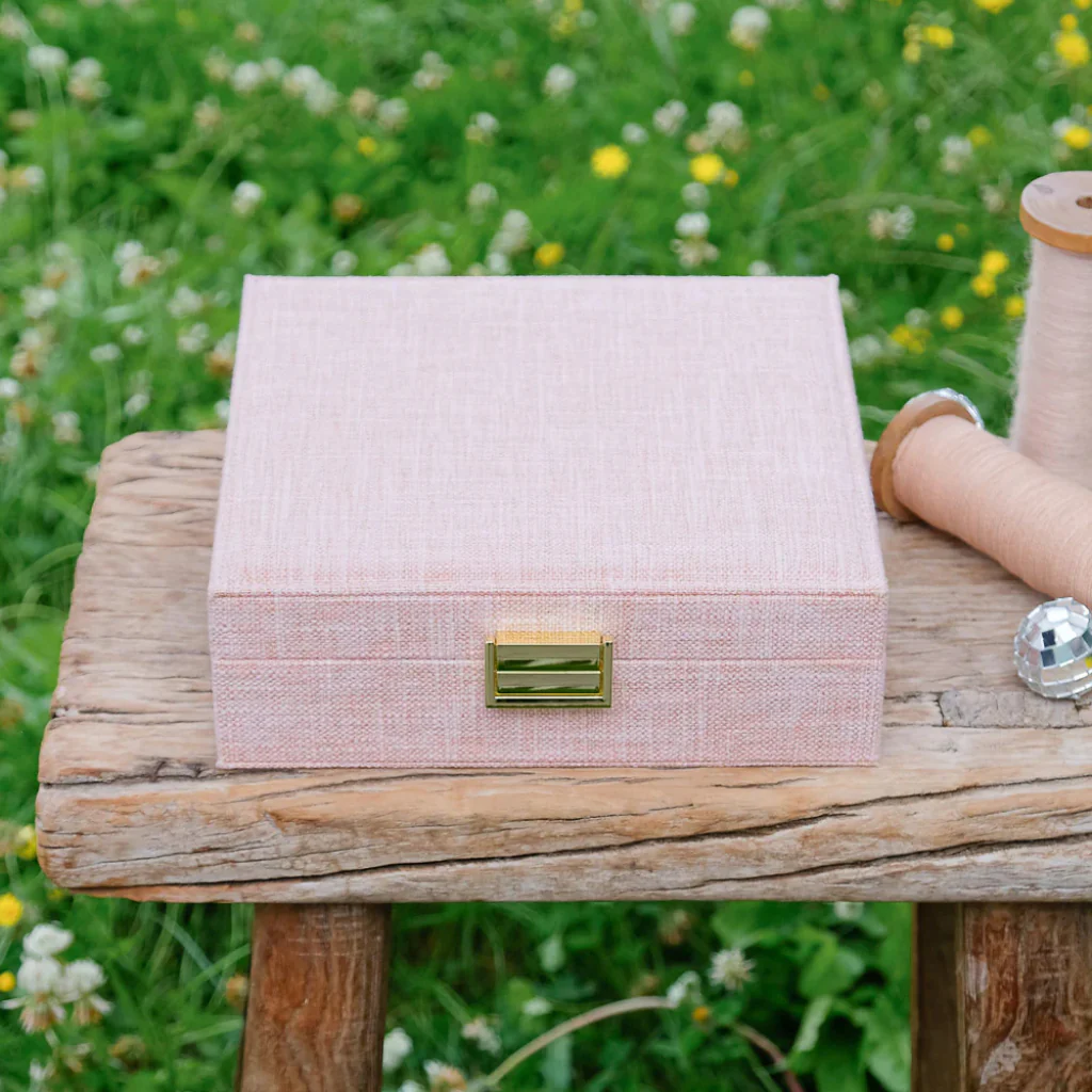 Large Square Jewellery Box | Anne | Linen | Maison Scarlett - Image 6