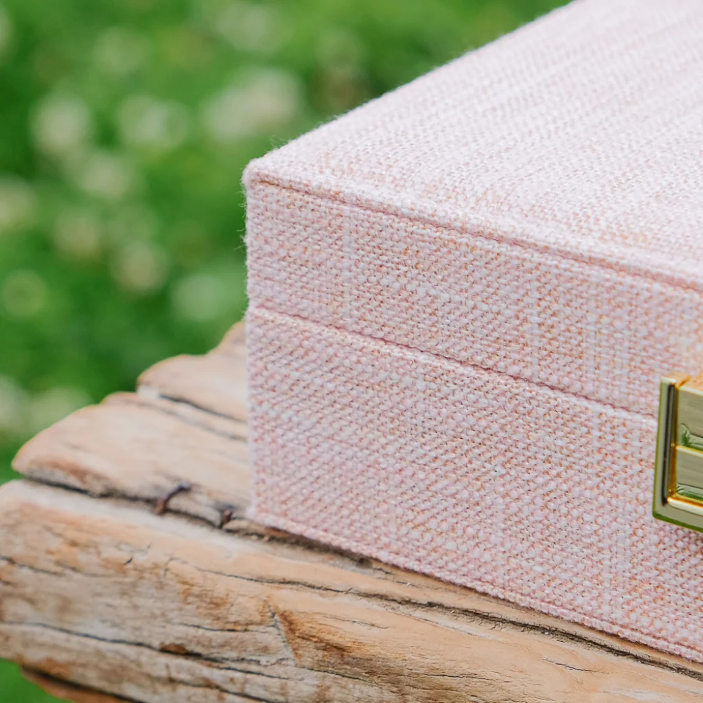 Large Square Jewellery Box | Anne | Linen | Maison Scarlett - Image 9