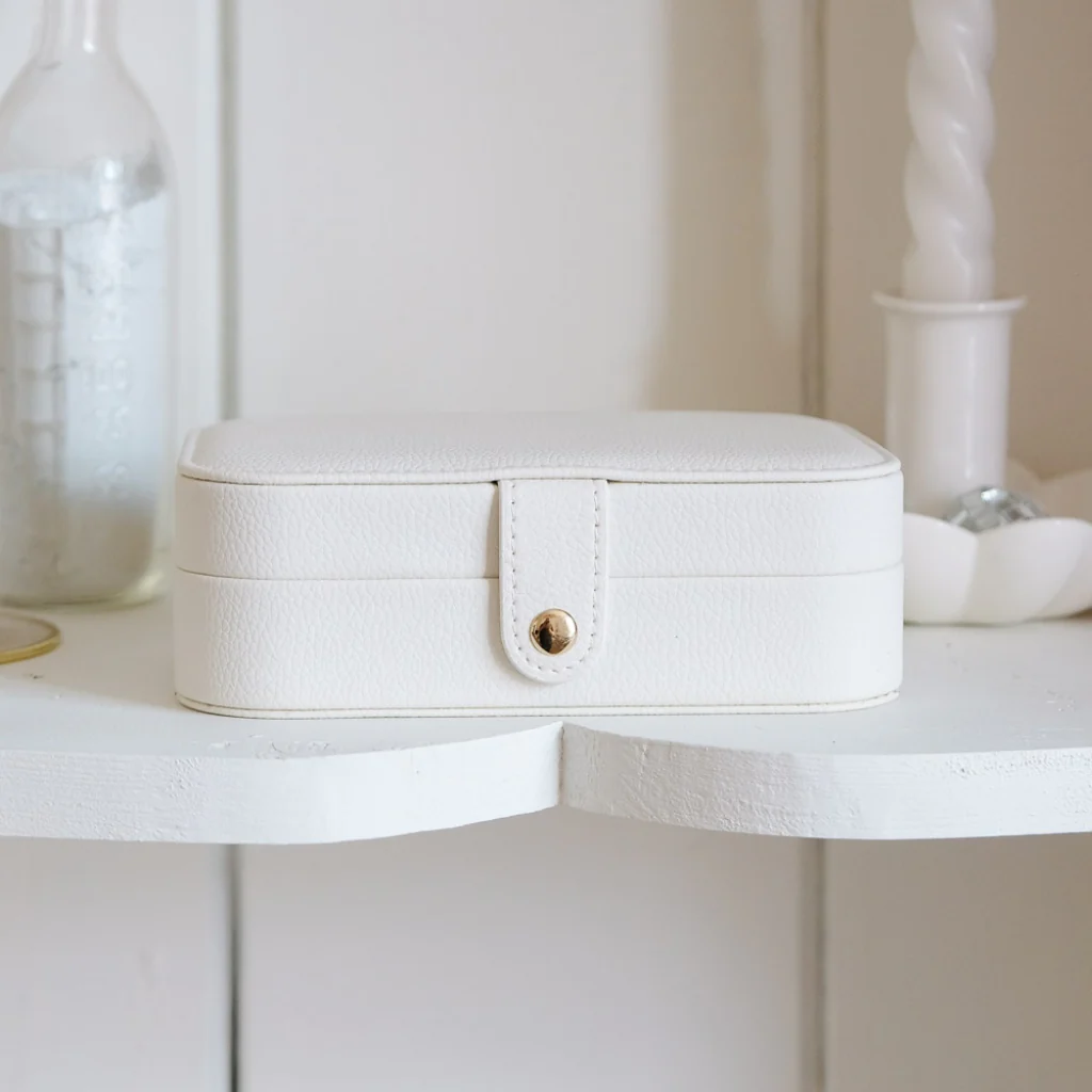 Rectangle Travel Jewellery Box | Brigitte | Faux Leather | Maison Scarlett - Image 10