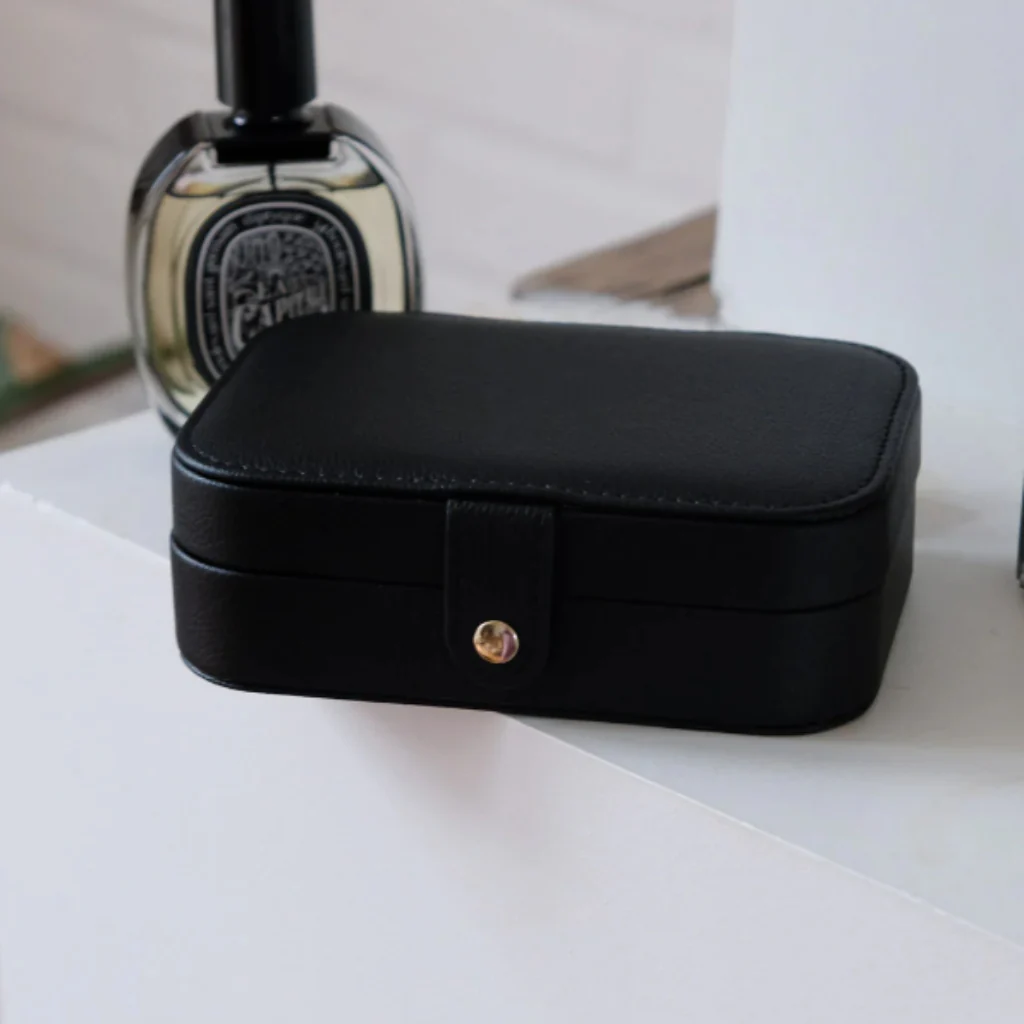 Rectangle Travel Jewellery Box | Brigitte | Faux Leather | Maison Scarlett - Image 4