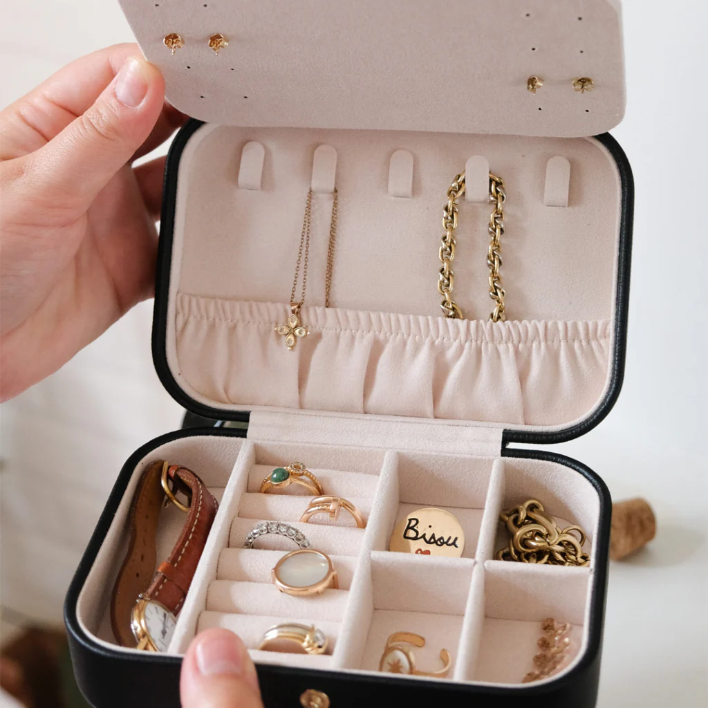 Rectangle Travel Jewellery Box | Brigitte | Faux Leather | Maison Scarlett - Image 5