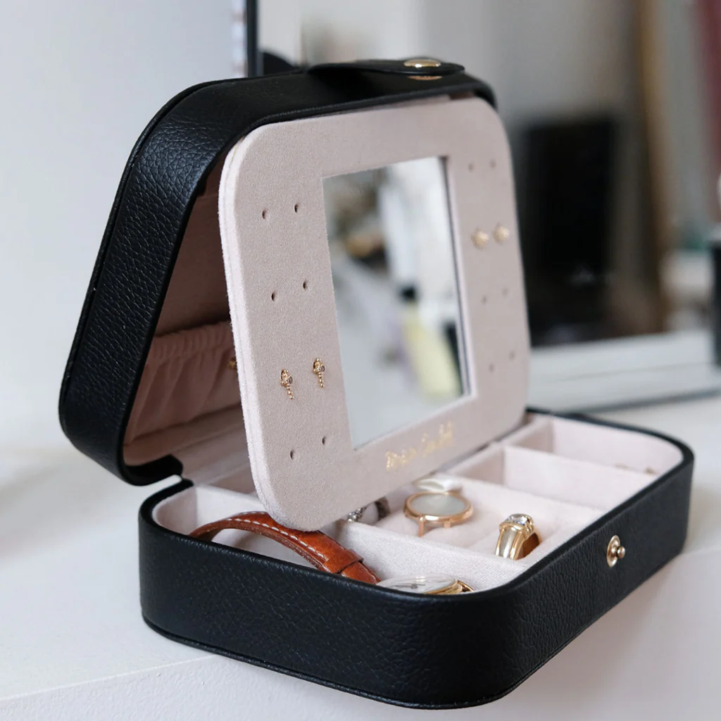 Rectangle Travel Jewellery Box | Brigitte | Faux Leather | Maison Scarlett - Image 6
