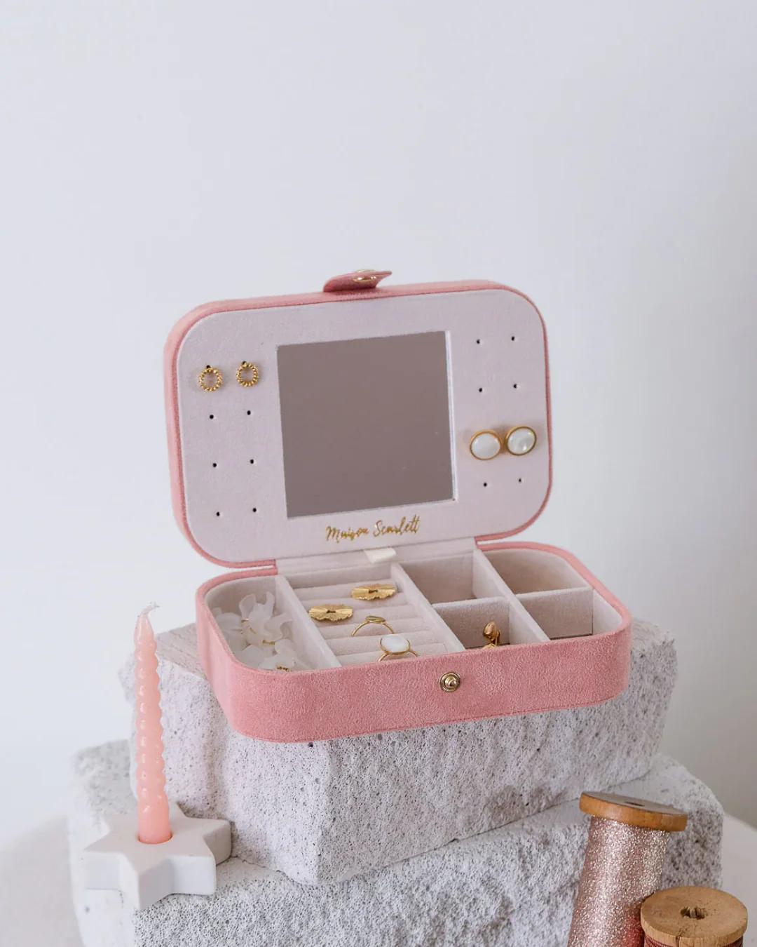 Rectangle Travel Jewellery Box | Brigitte | Velvet | Maison Scarlett - Image 2