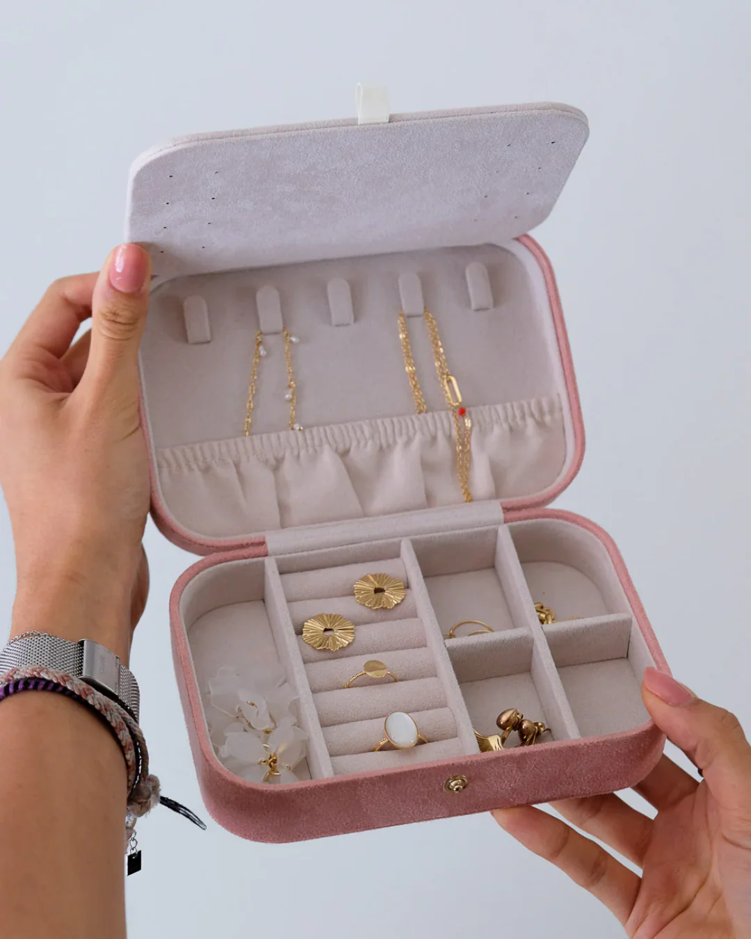 Rectangle Travel Jewellery Box | Brigitte | Velvet | Maison Scarlett - Image 3