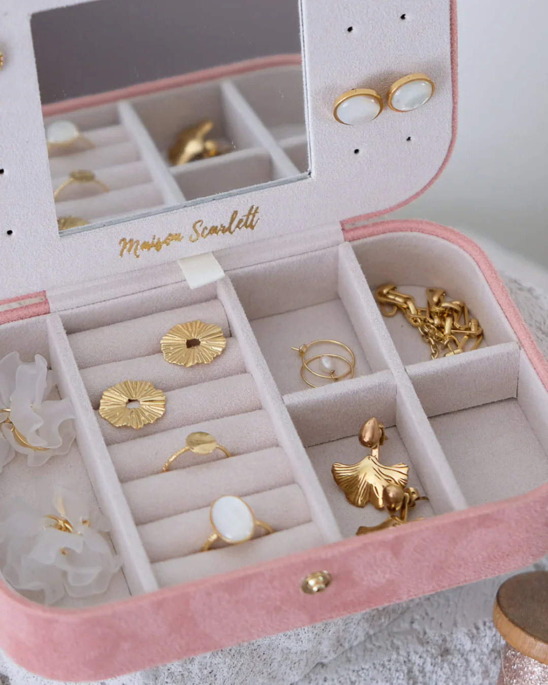 Rectangle Travel Jewellery Box | Brigitte | Velvet | Maison Scarlett - Image 5