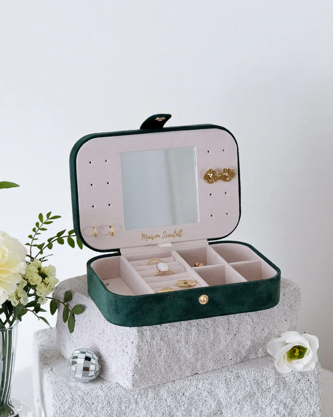 Rectangle Travel Jewellery Box | Brigitte | Velvet | Maison Scarlett - Image 6