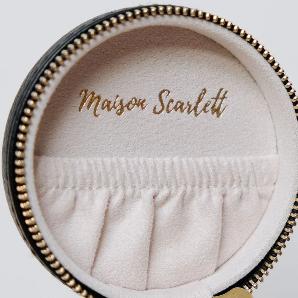 Round Travel Jewellery Case | Yvonne | Faux Leather | Maison Scarlett - Image 4