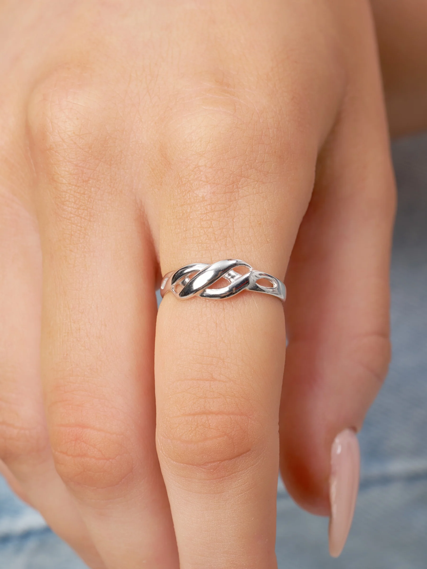 Sterling Silver Celtic Design Ring | Losti - Image 3