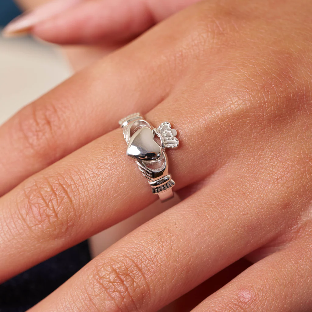 Sterling Silver Chunky Claddagh Ring | Saoirse - Image 6