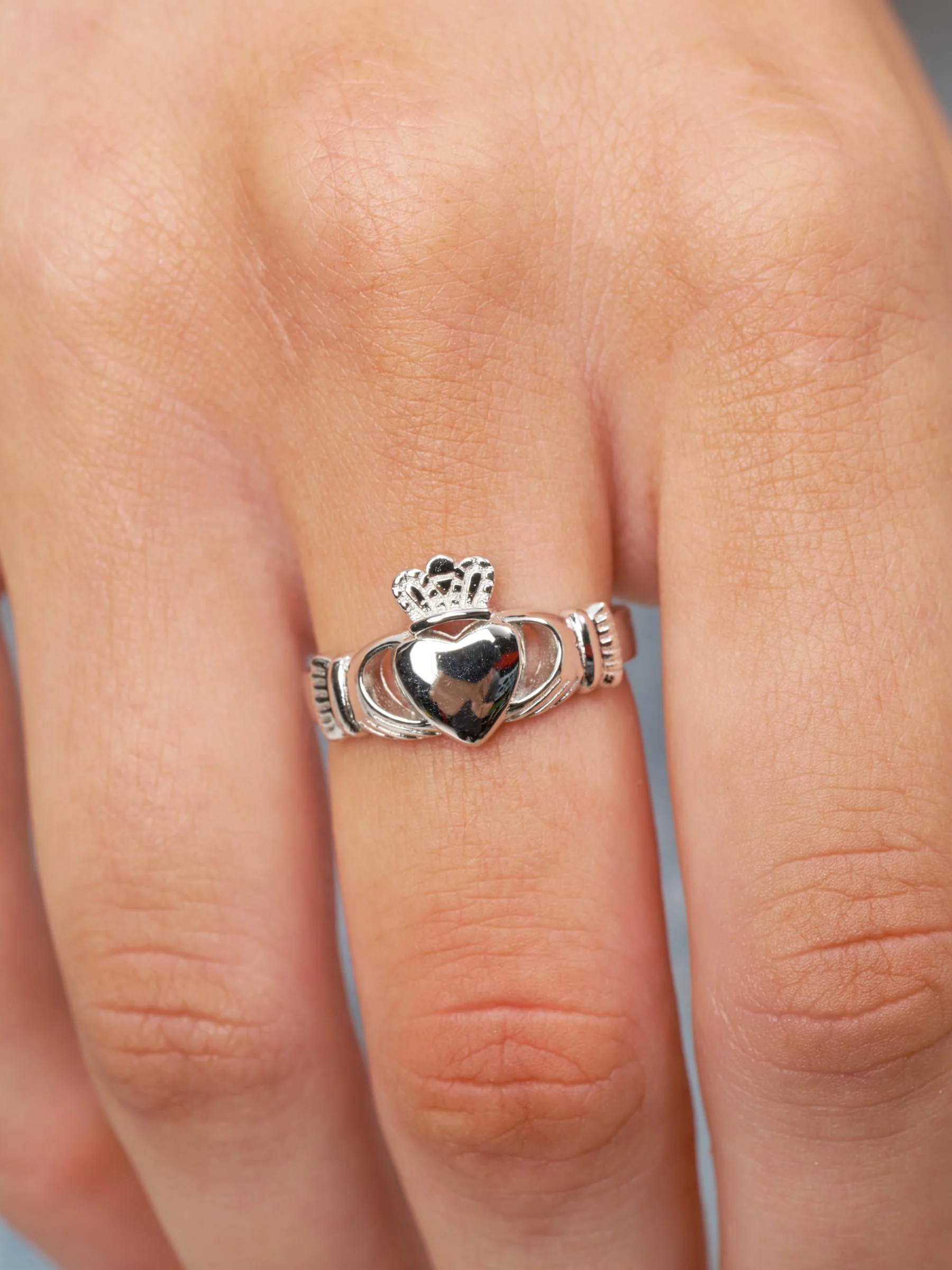 Sterling Silver Chunky Claddagh Ring | Saoirse - Image 8