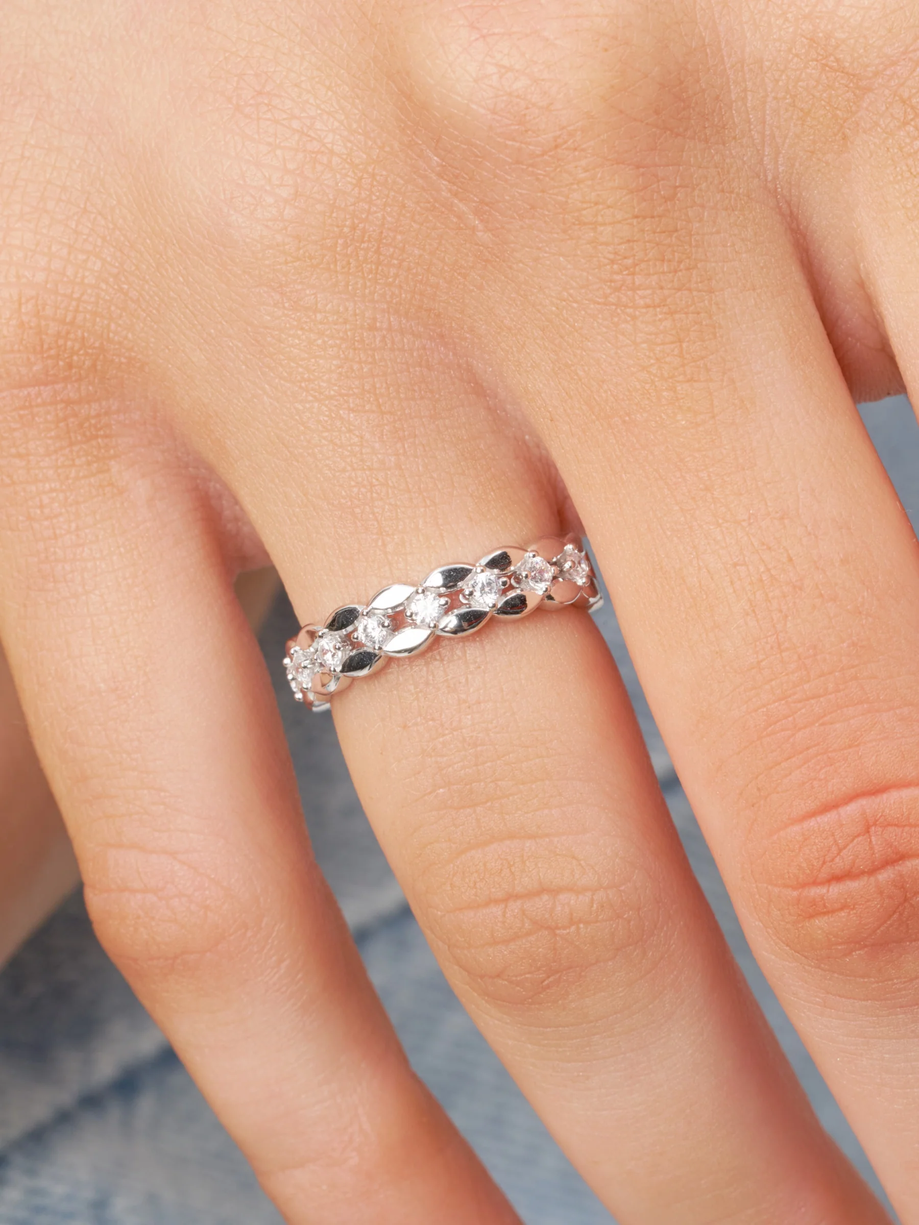Sterling Silver Clear Stone Chunky Band Ring | Kardia - Image 4