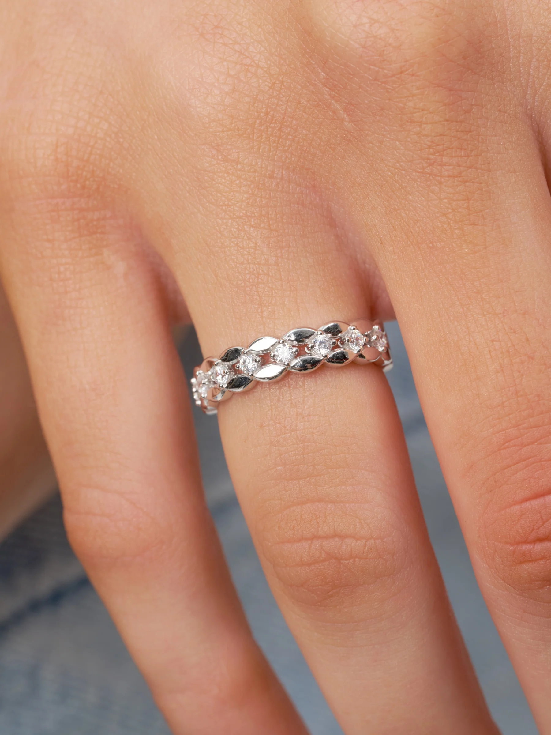 Sterling Silver Clear Stone Chunky Band Ring | Kardia - Image 6