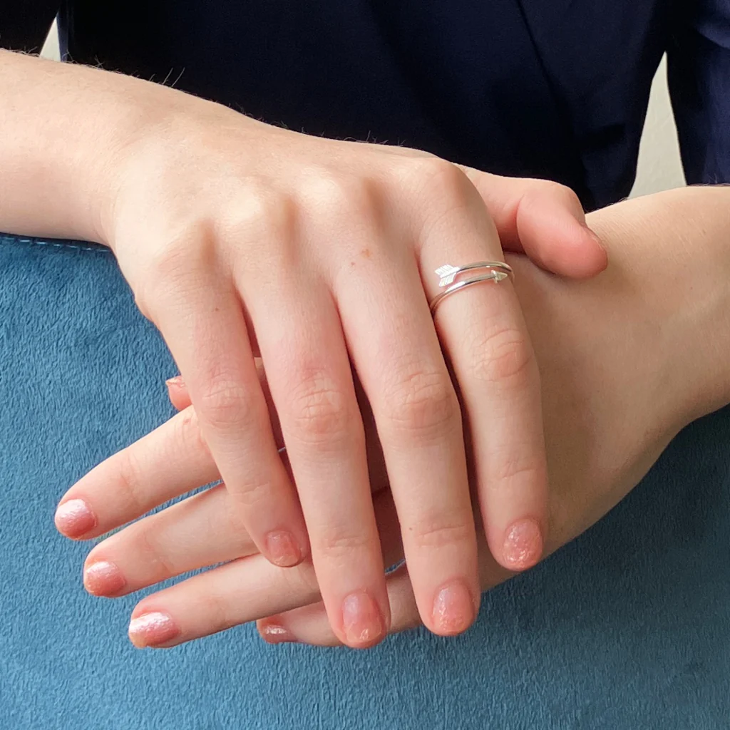 Sterling Silver Delicate Arrow Ring | Spili - Image 2