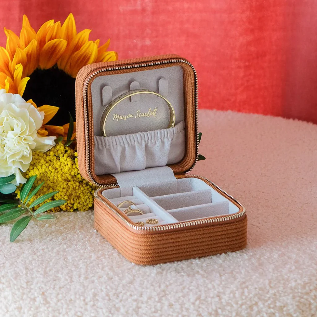 Square Jewellery Case | Corinne | Corduroy | Maison Scarlett - Image 2