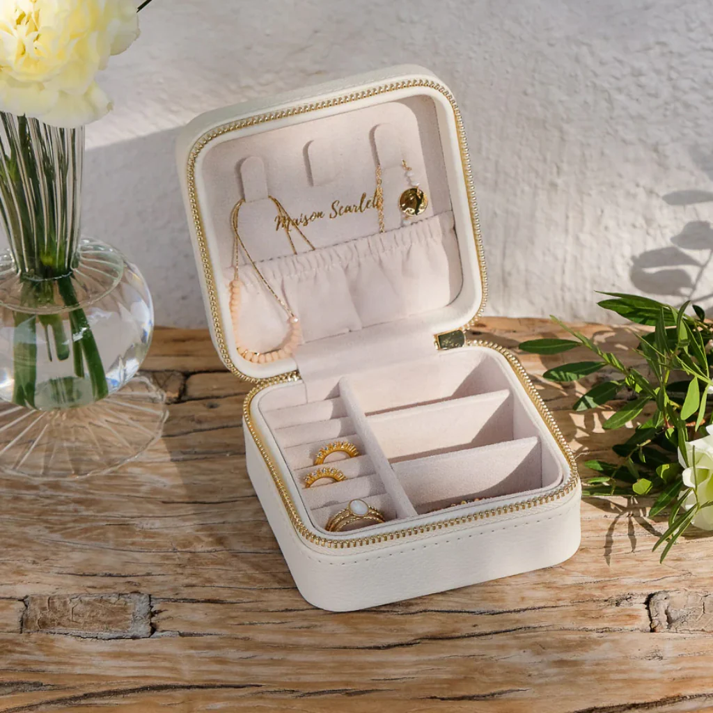 Square Jewellery Case | Corinne | Faux Leather | Maison Scarlett - Image 6