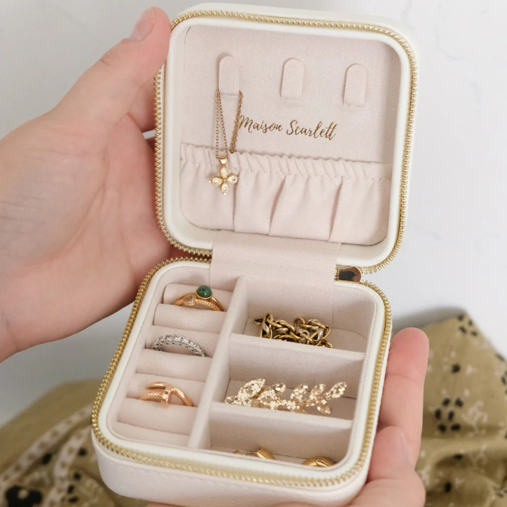 Square Jewellery Case | Corinne | Faux Leather | Maison Scarlett - Image 7