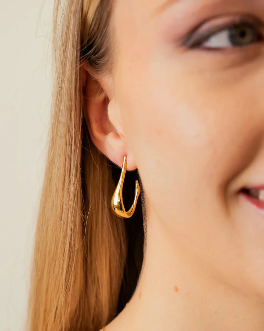 Steel Elongated Drop Hoop Earrings | Anartxy - Image 2