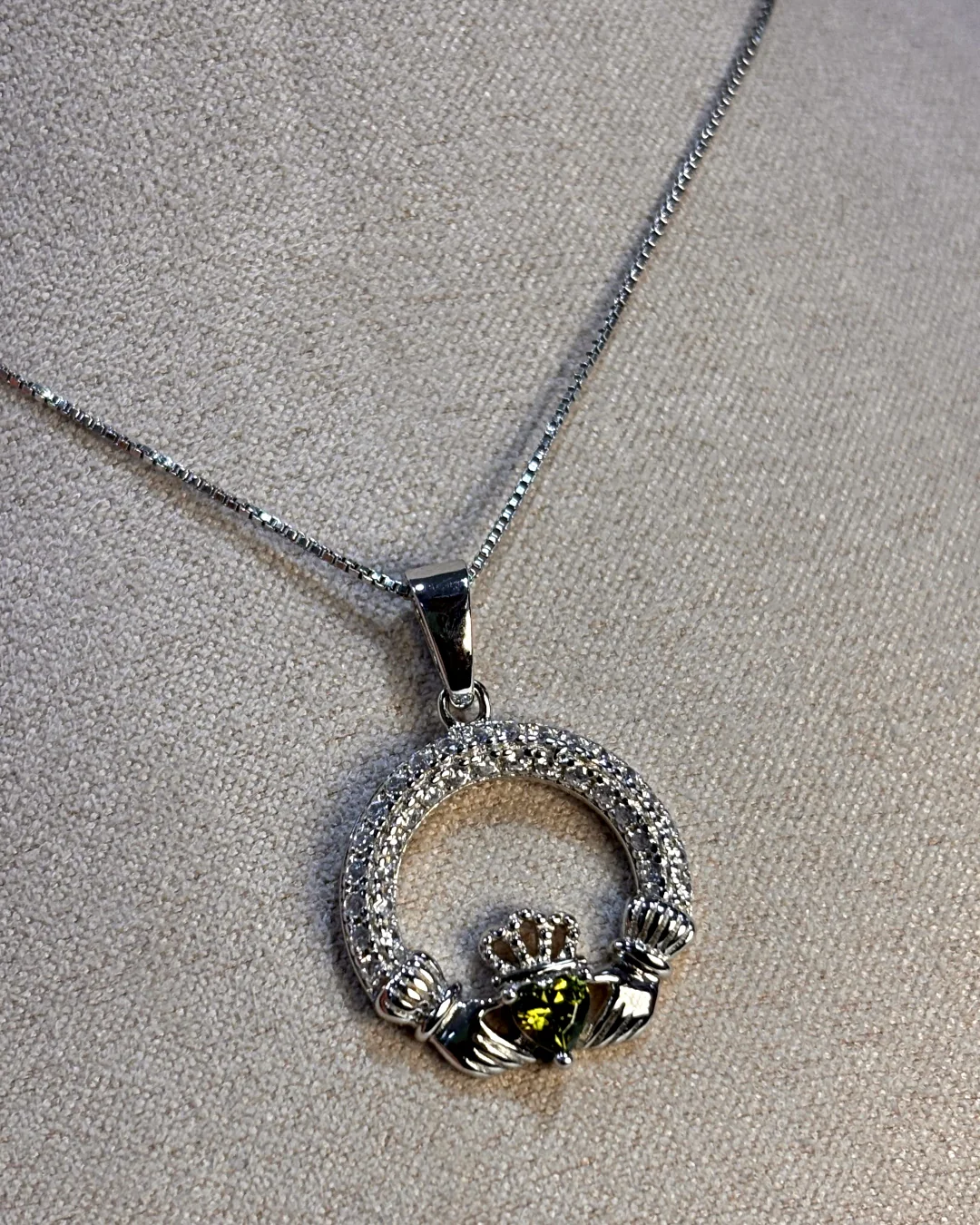 Sterling Silver Peridot Claddagh Necklace | August Birthstone | Solvar - Image 5