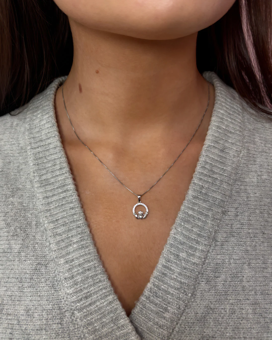 Sterling Silver & Cubic Zirconia Small Round Claddagh Pendant Necklace | Solvar - Image 4